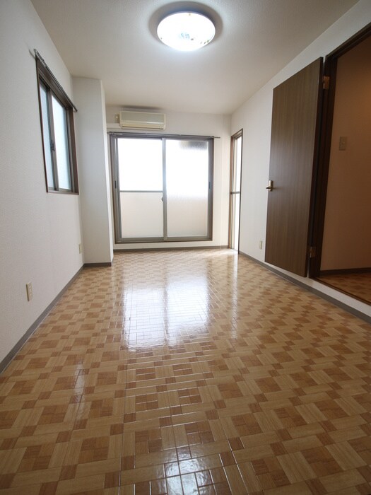 物件内観写真10　(居室)