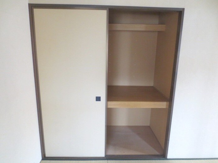 物件内観写真13　(収納)