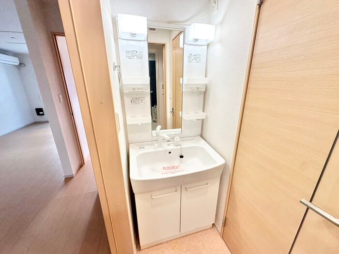 物件内観写真11　(洗面)