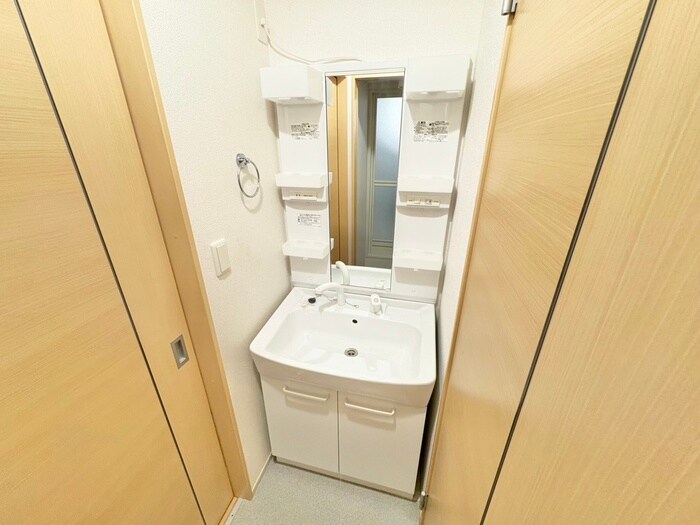 物件内観写真12　(洗面)