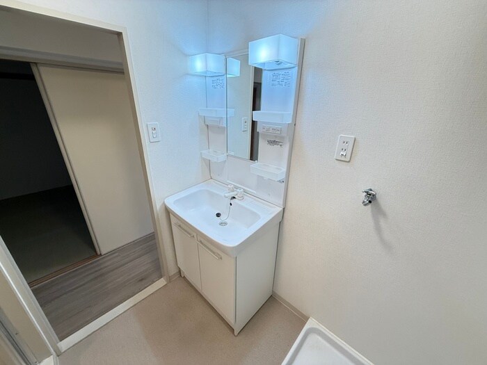 物件内観写真11　(洗面)