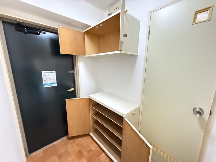 物件内観写真13　(靴箱)