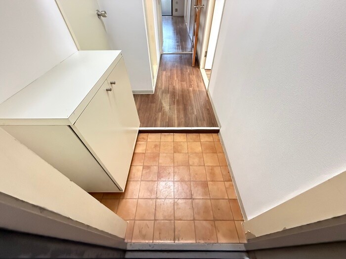 物件内観写真14　(玄関)