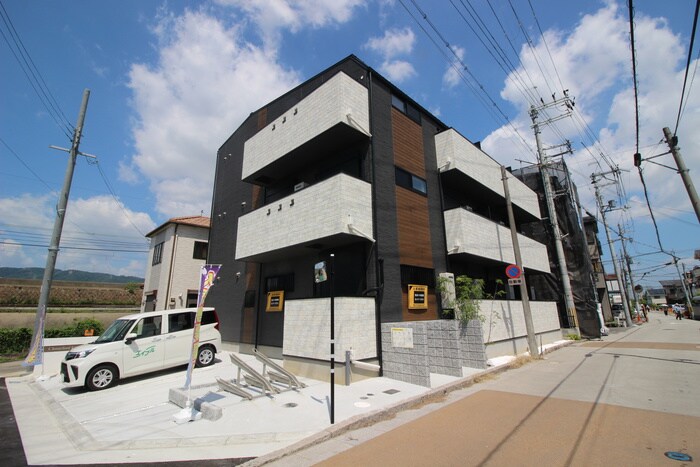 物件外観写真1　(外観写真)