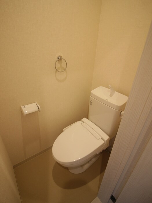 物件内観写真14　(トイレ)