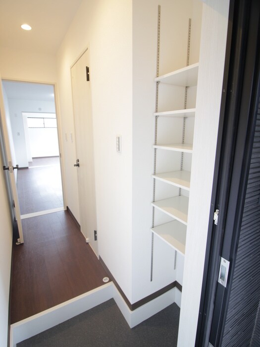 物件内観写真16　(靴箱)