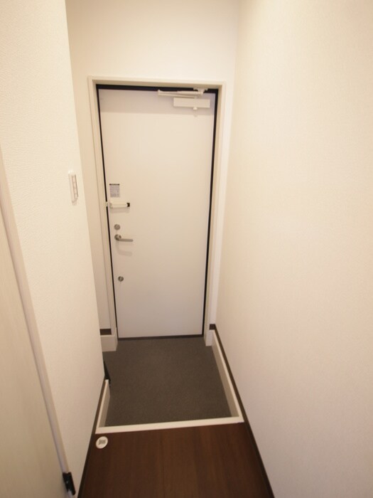 物件内観写真22　(玄関)