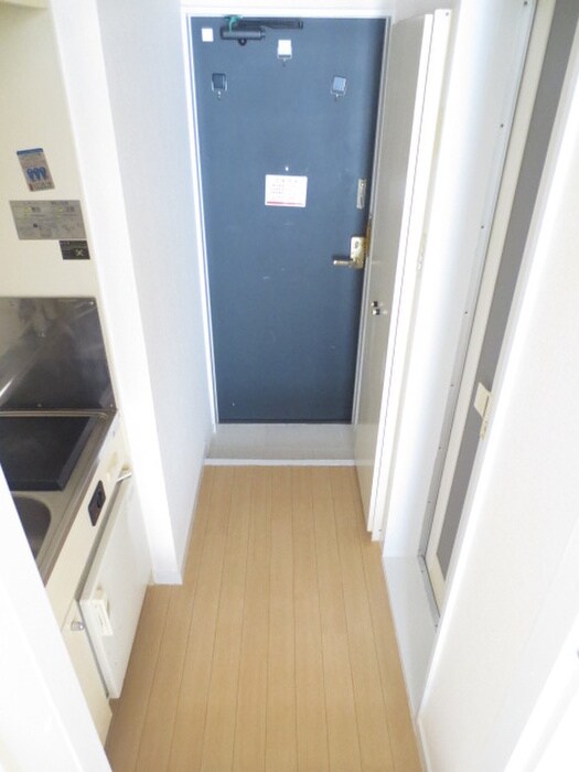 物件内観写真7　(玄関)