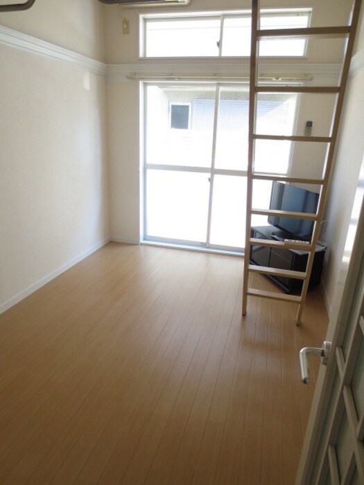 物件内観写真8　(居室)