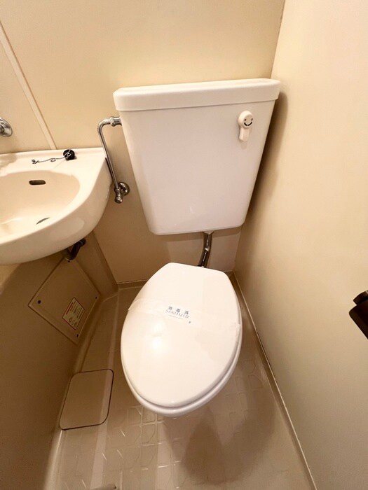 物件内観写真8　(トイレ)