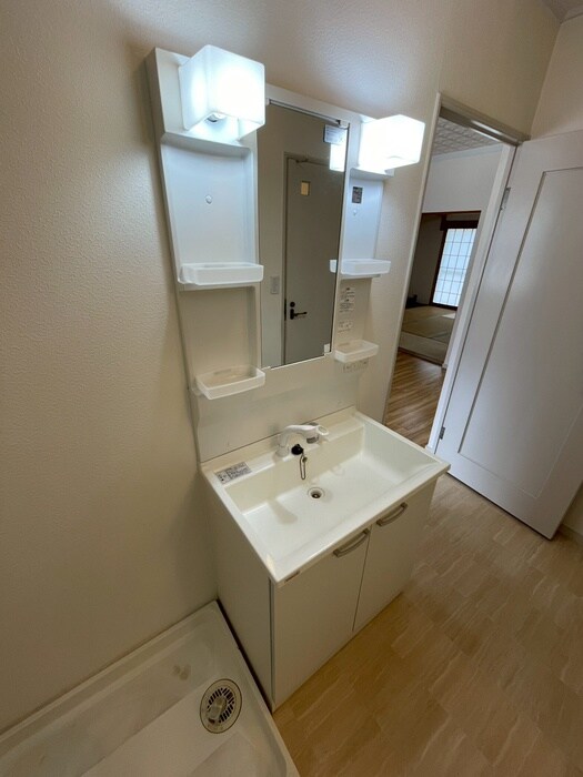 物件内観写真12　(洗面)