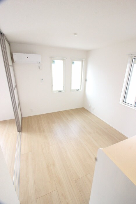 物件内観写真9　(居室)