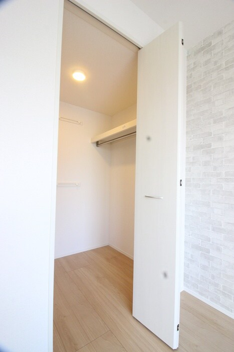 物件内観写真11　(収納)