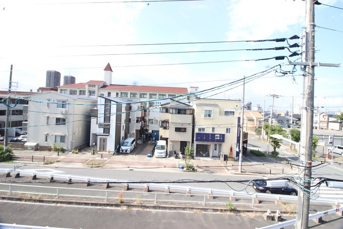 物件内観写真18　(室内からの展望)