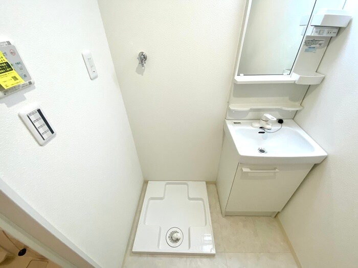 物件内観写真13　(洗濯機置場)