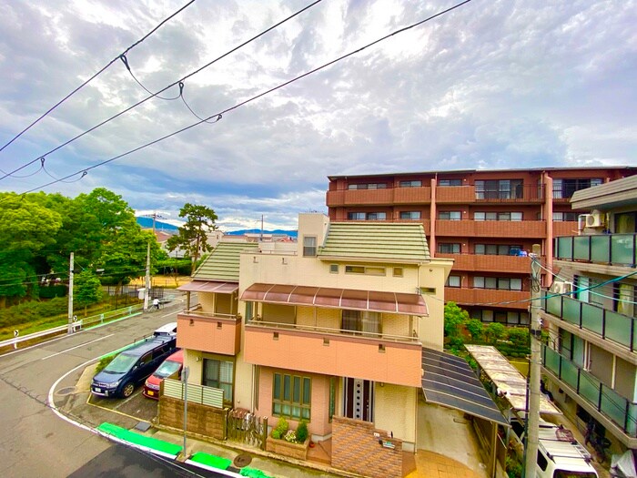 物件内観写真13　(室内からの展望)