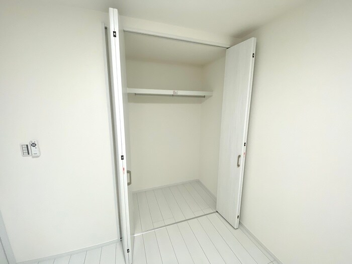 物件内観写真16　(収納)