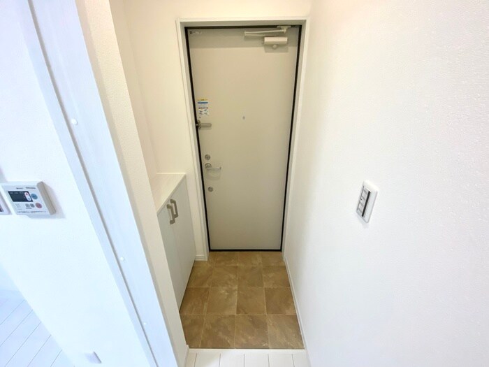 物件内観写真18　(玄関)