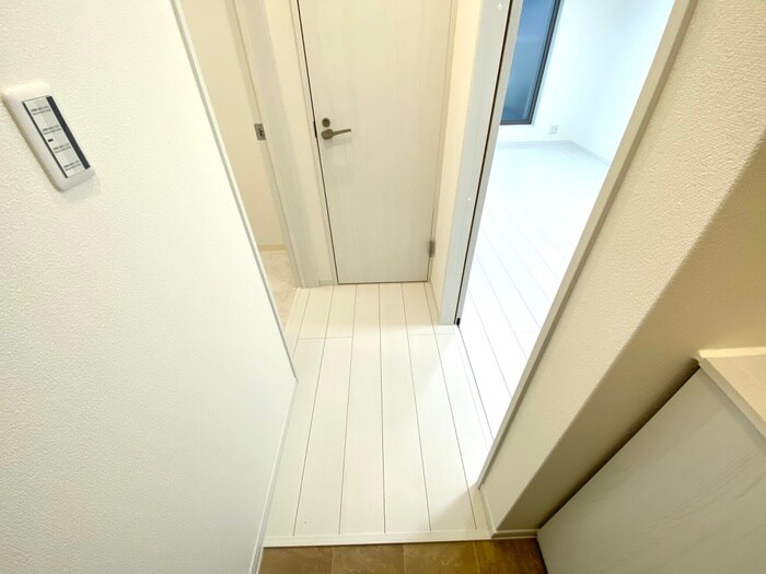 物件内観写真20　(廊下)