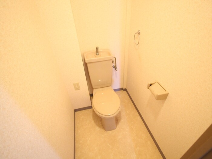 物件内観写真14　(トイレ)