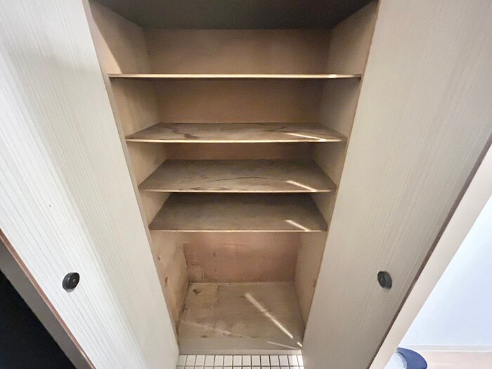 物件内観写真15　(靴箱)