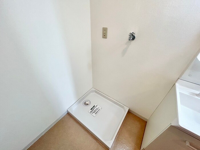 物件内観写真17　(洗濯機置場)