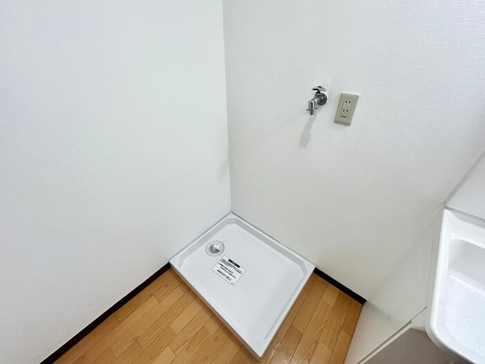 物件内観写真19　(洗濯機置場)