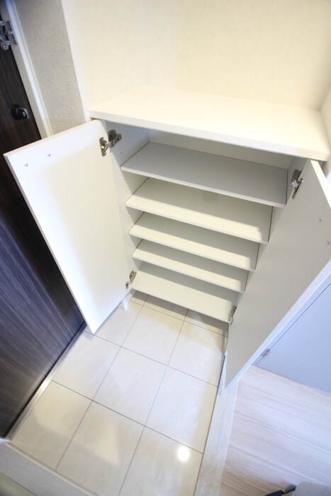 物件内観写真15　(靴箱)