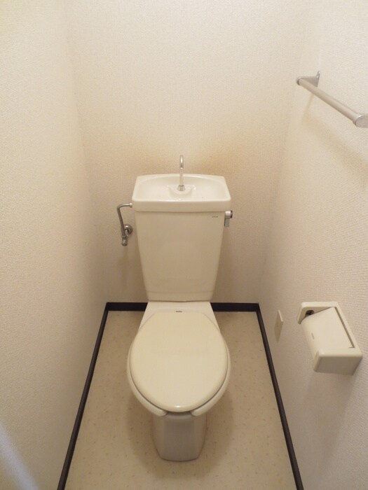 物件内観写真8　(トイレ)