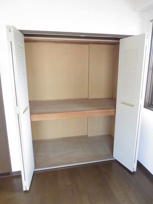 物件内観写真10　(収納)