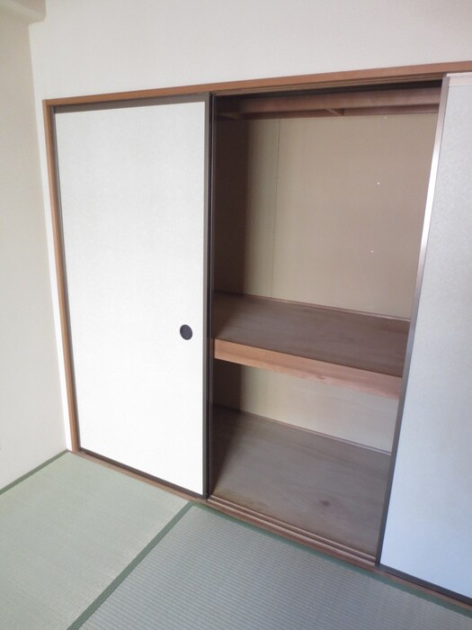 物件内観写真16　(収納)