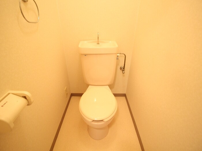 物件内観写真8　(トイレ)