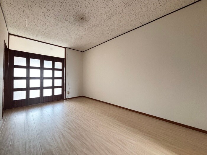 物件内観写真8　(居室)