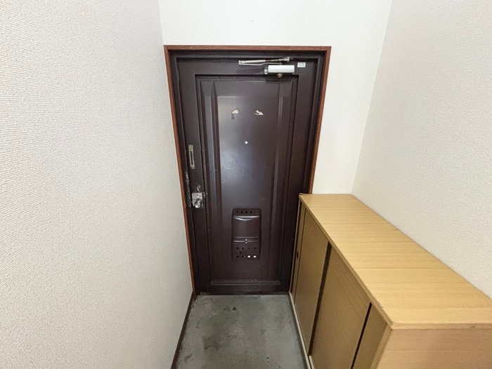 物件内観写真13　(玄関)