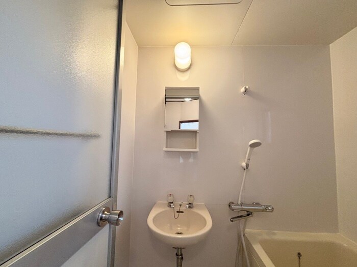 物件内観写真16　(洗面)