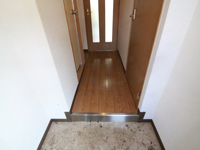 物件内観写真17　(廊下)