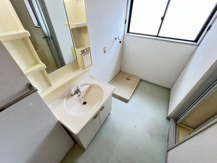 物件内観写真12　(洗面)