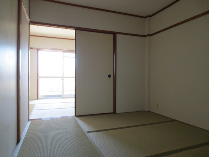 物件内観写真18　(室内からの展望)