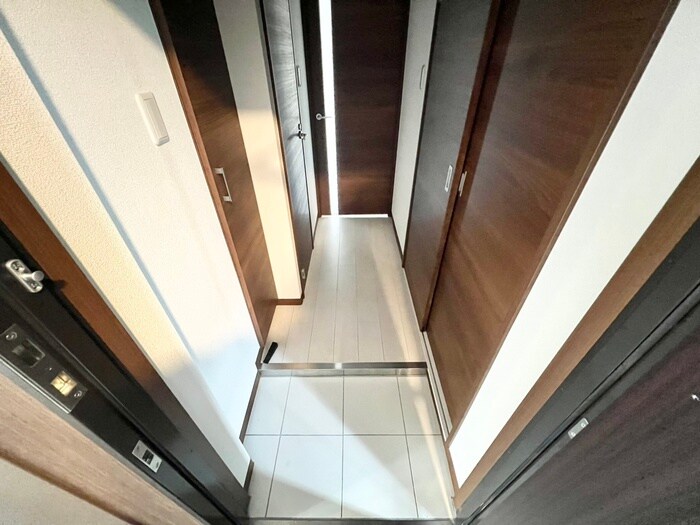 物件内観写真19　(玄関)