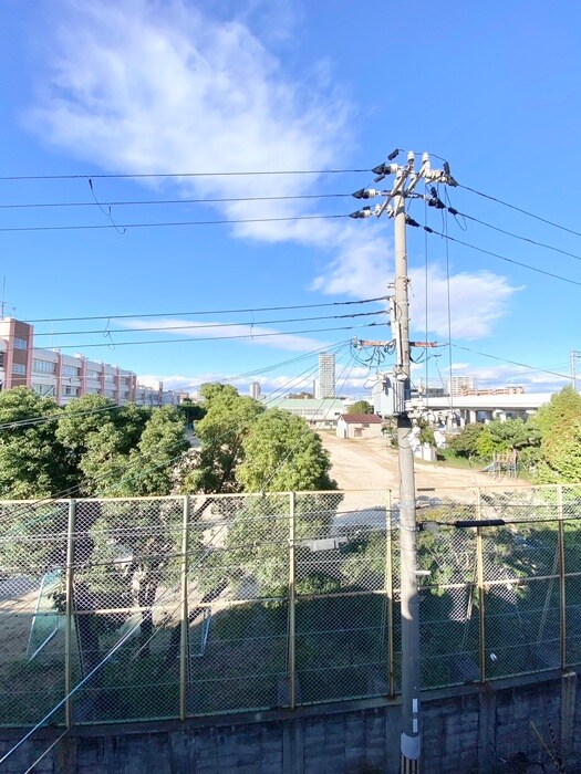 物件内観写真19　(室内からの展望)