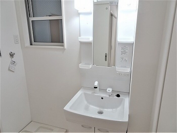 物件内観写真4　(洗面)