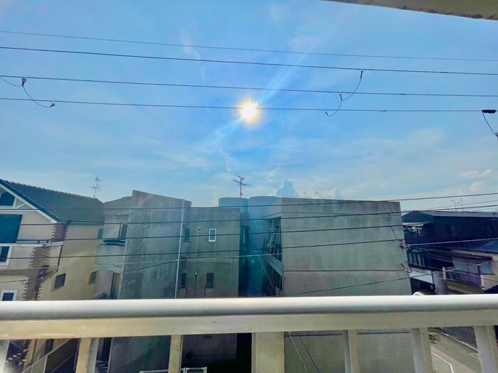 物件内観写真16　(室内からの展望)