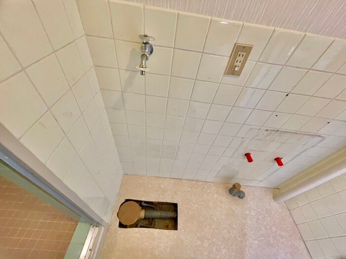 物件内観写真18　(洗濯機置場)