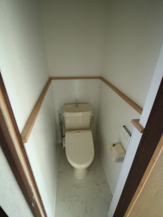 物件内観写真14　(トイレ)