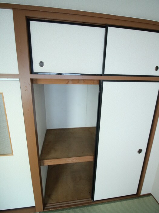 物件内観写真15　(収納)