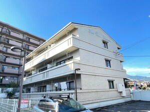 ホワイトコーポ山口外観写真
