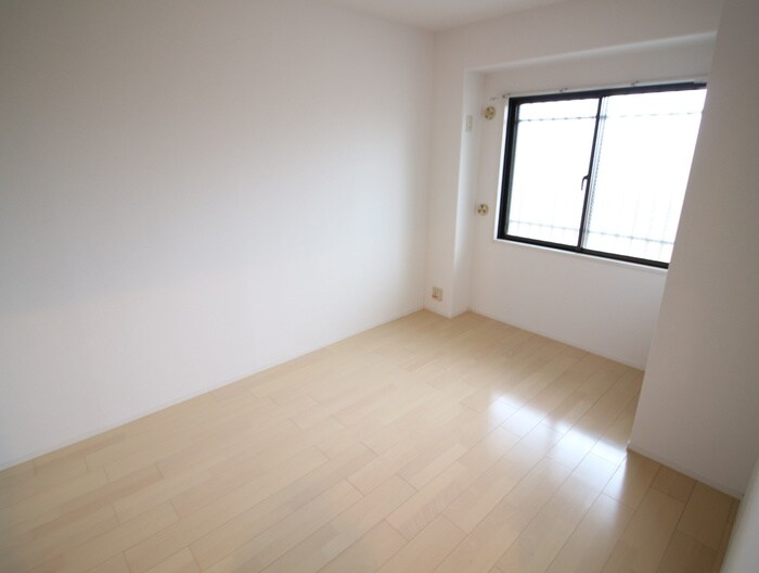 物件内観写真10　(居室)