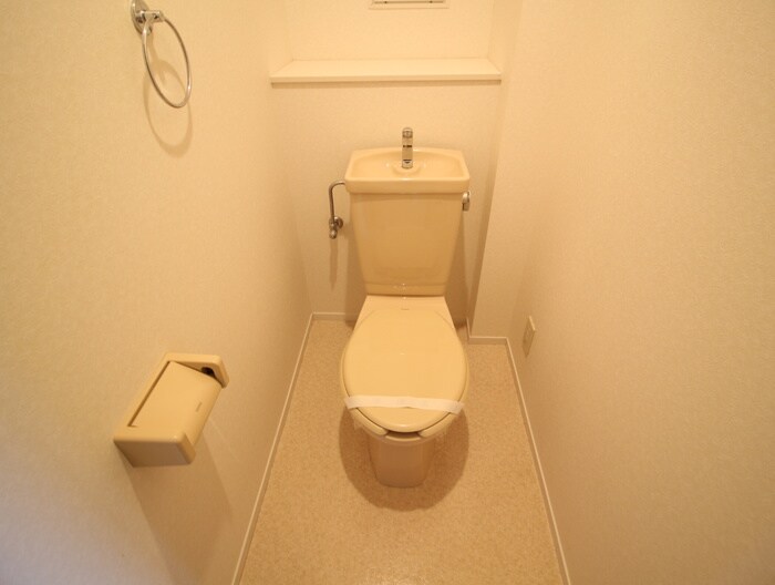 物件内観写真16　(トイレ)