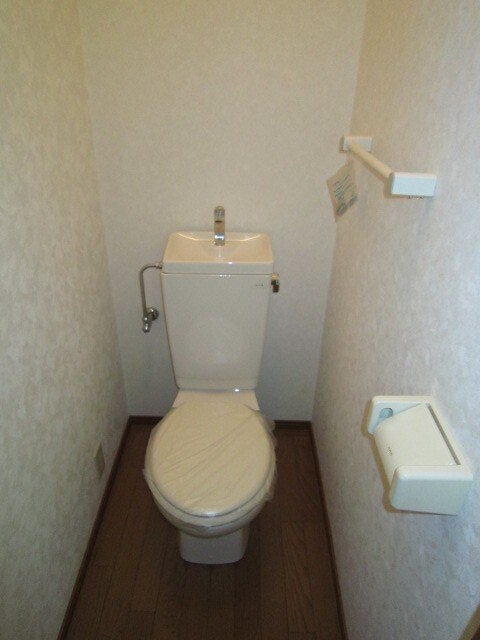 物件内観写真12　(トイレ)