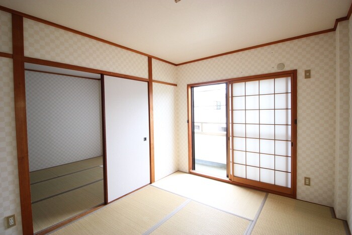 物件内観写真3　(居室)